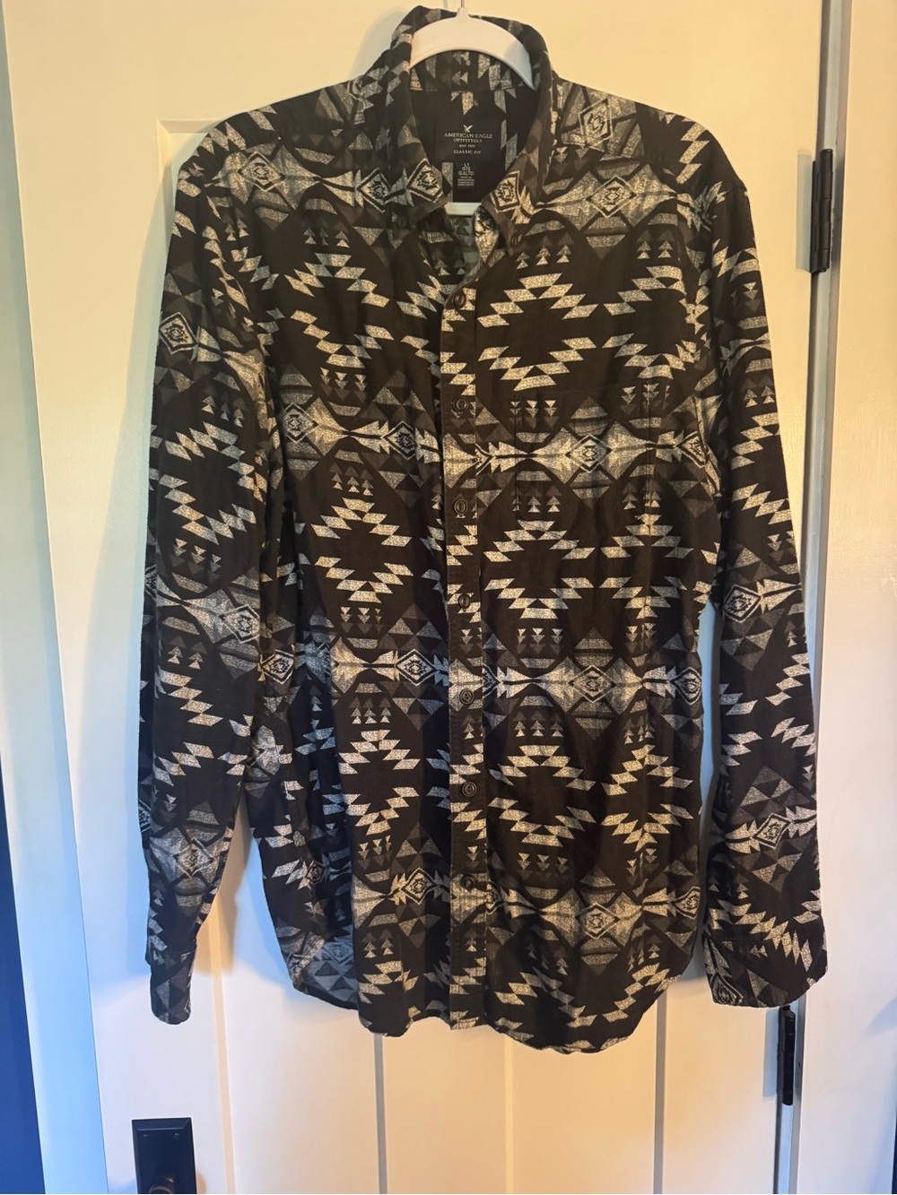 American Eagle Men’s Large Southwestern Aztec Western Button Down Shirt